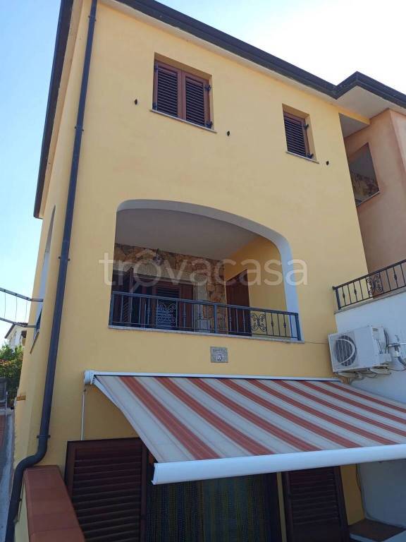 appartamento in vendita a Posada in zona San Giovanni di Posada