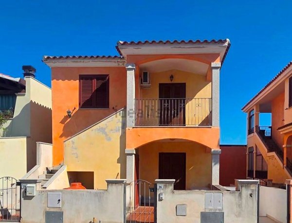 appartamento in vendita a Posada in zona San Giovanni di Posada