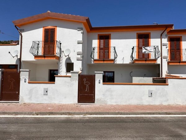 casa indipendente in vendita a Posada in zona San Giovanni di Posada