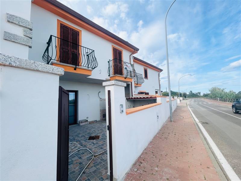casa indipendente in vendita a Posada in zona San Giovanni di Posada