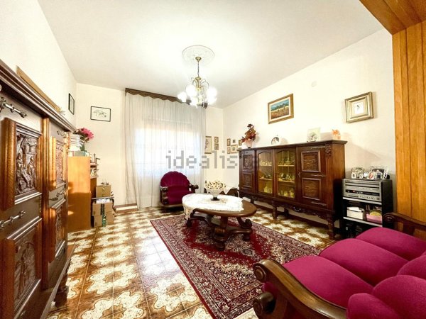 casa indipendente in vendita a Sindia