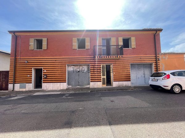 casa indipendente in vendita a Sindia