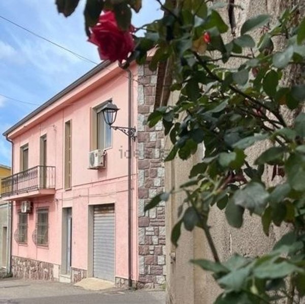 casa indipendente in vendita a Sindia