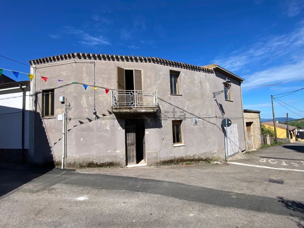 casa indipendente in vendita a Sindia