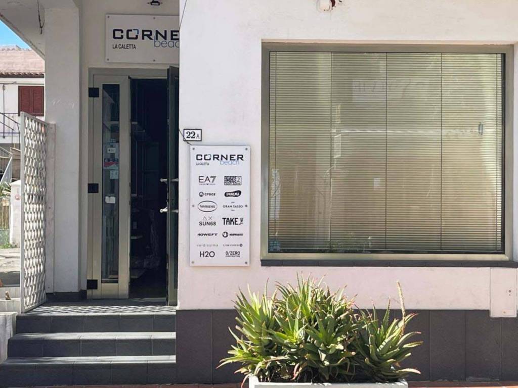 negozio in vendita a Siniscola in zona La Caletta