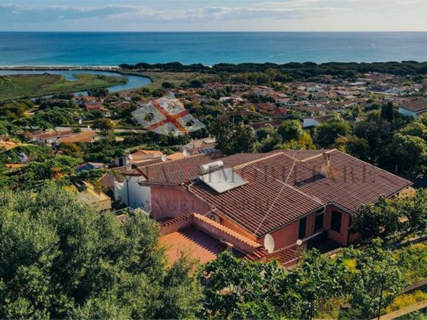 casa indipendente in vendita a Siniscola in zona Santa Lucia