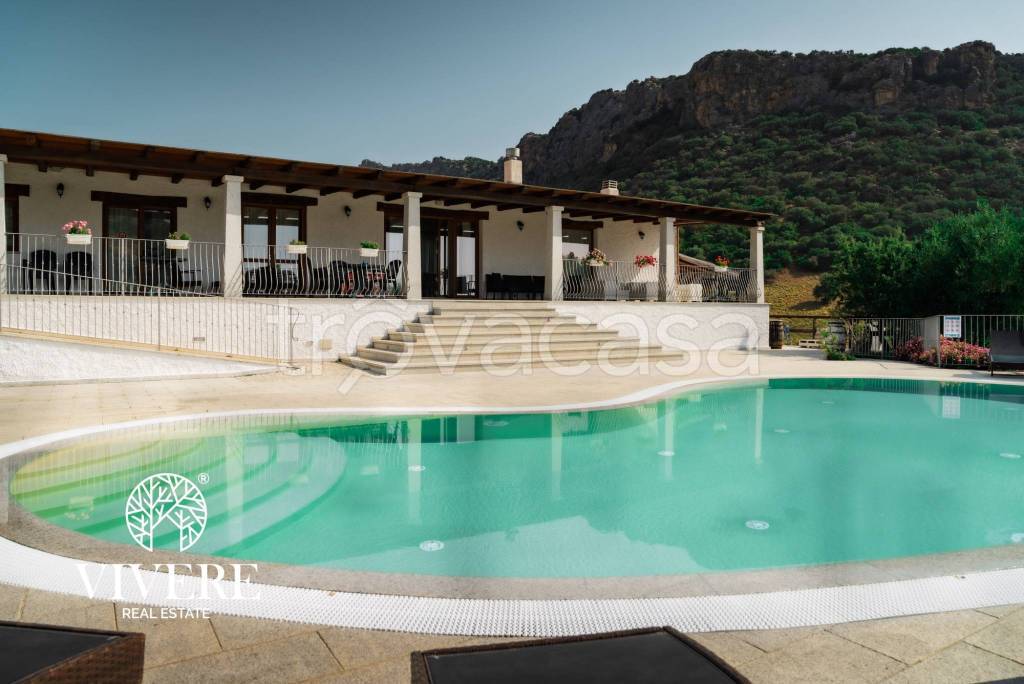 negozio in vendita a Siniscola in zona La Caletta