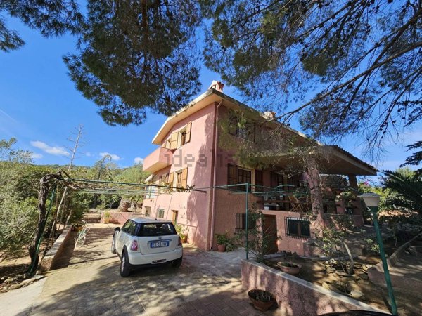 casa indipendente in vendita a Siniscola in zona Santa Lucia