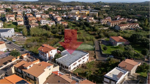 trivano in vendita a Siniscola