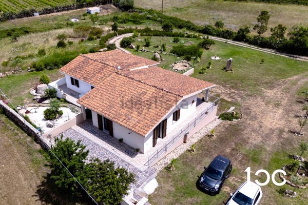 casa indipendente in vendita a Siniscola in zona La Caletta