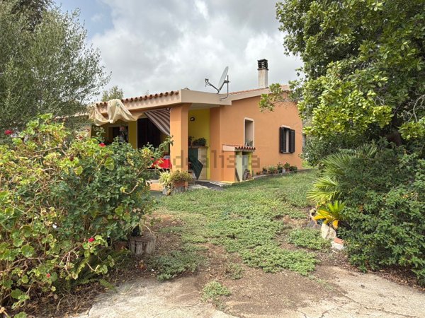 casa indipendente in vendita a Siniscola in zona Berchida