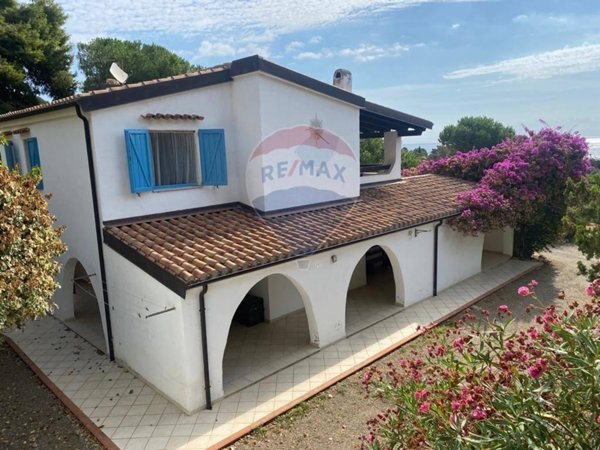 casa indipendente in vendita a Tertenia