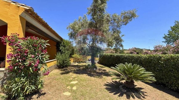 casa indipendente in vendita a Tertenia
