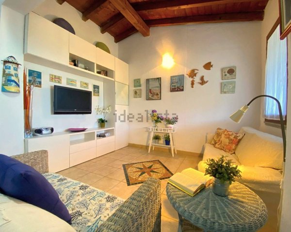 casa indipendente in vendita a Tertenia