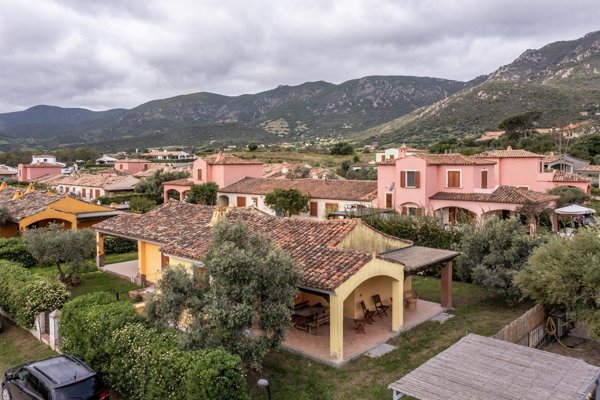 casa indipendente in vendita a Tertenia