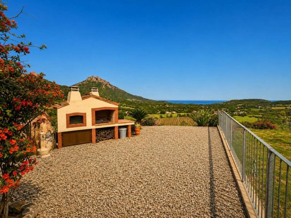 casa indipendente in vendita a Tertenia