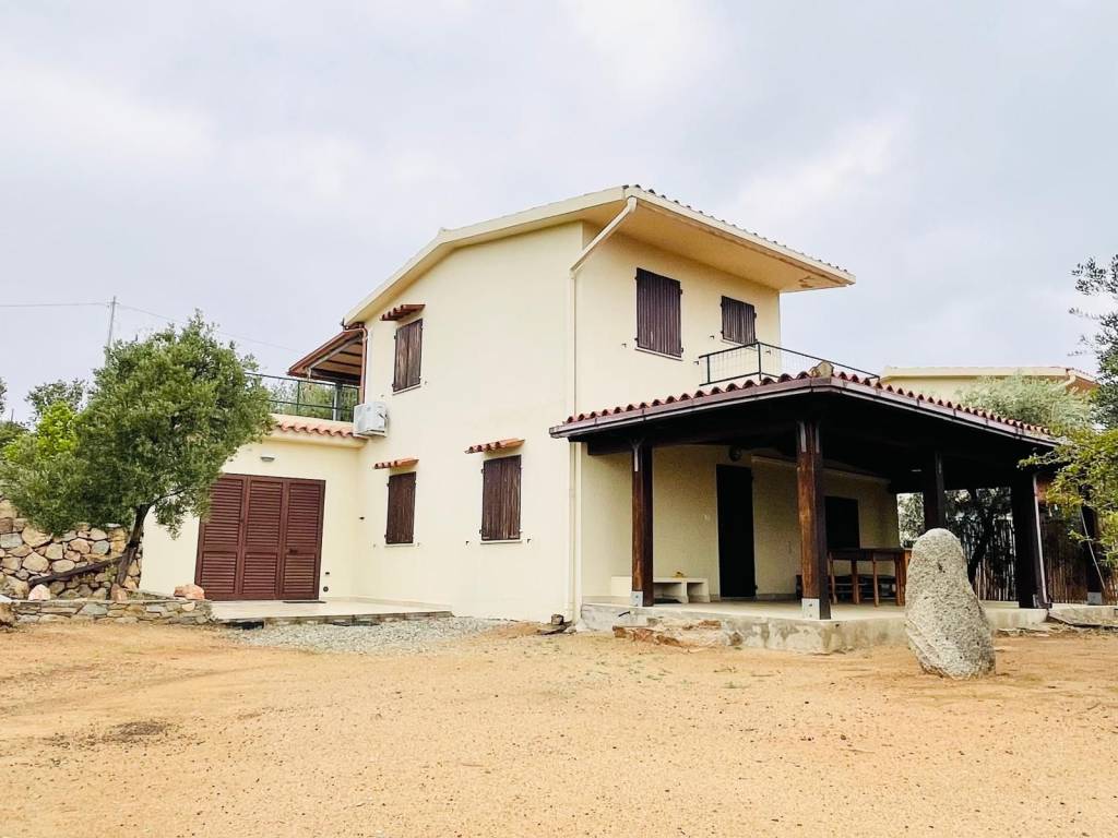 casa indipendente in vendita a Tertenia