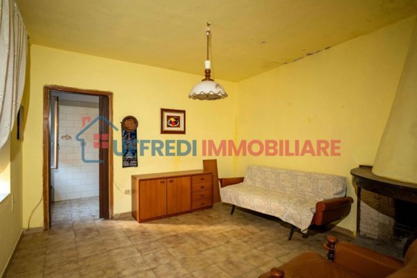 casa indipendente in vendita a Teti