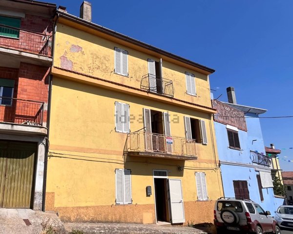 casa indipendente in vendita a Tonara