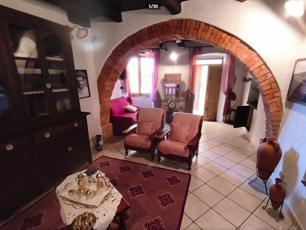 casa indipendente in vendita a Tonara