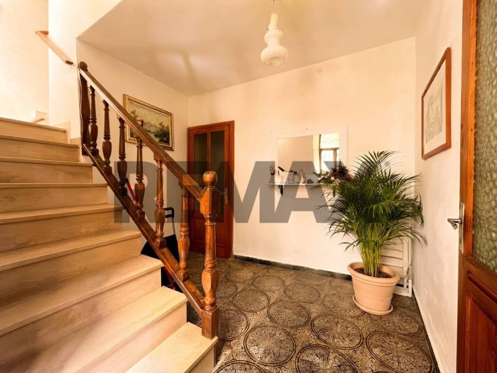 casa indipendente in vendita a Tonara in zona Arasulè