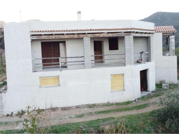 casa indipendente in vendita a Torpè in zona Brunella