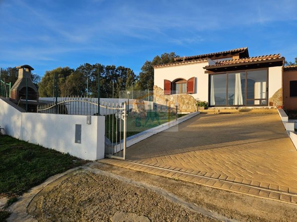 casa indipendente in vendita a Torpè