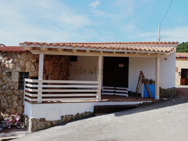 appartamento in vendita a Torpè in zona Talavà