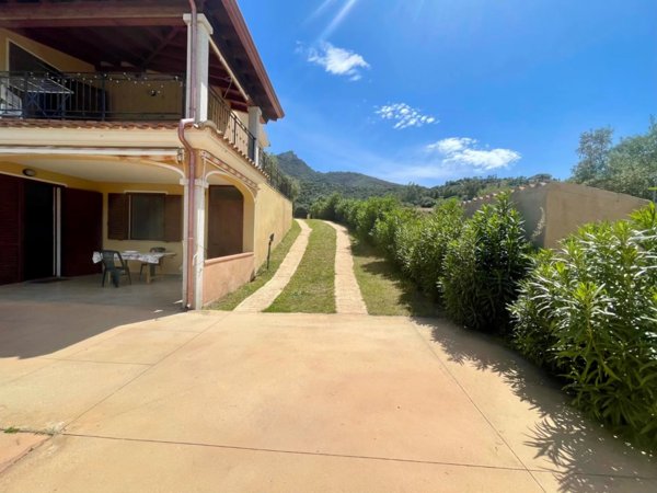 casa indipendente in vendita a Torpè