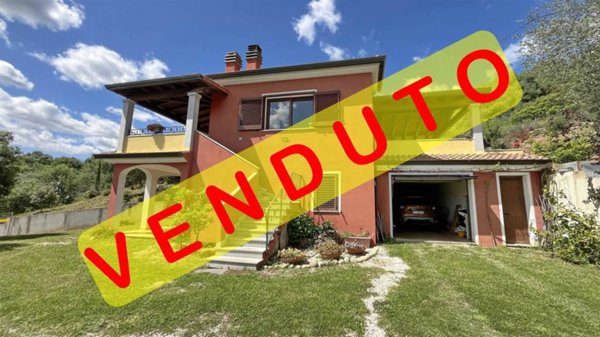 casa indipendente in vendita a Torpè