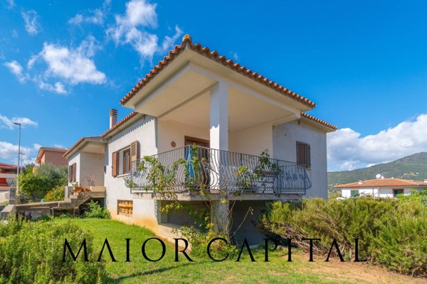 casa indipendente in vendita a Torpè