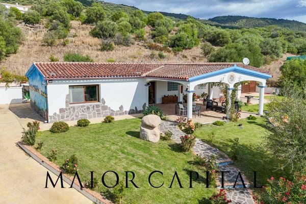 casa indipendente in vendita a Torpè