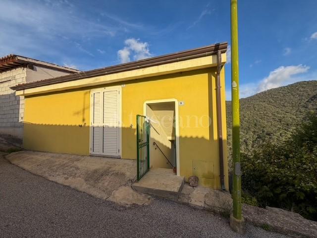 casa indipendente in vendita a Torpè in zona Talavà