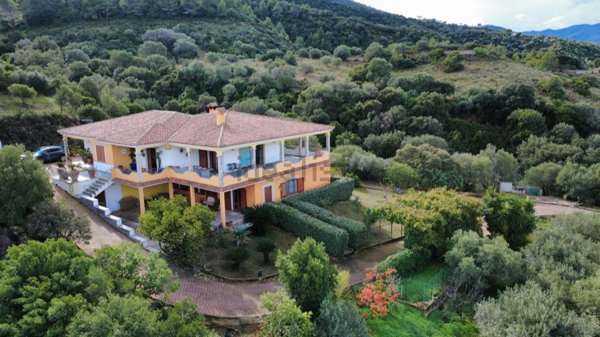 casa indipendente in vendita a Torpè