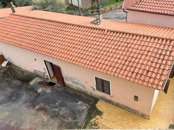 casa indipendente in vendita a Torpè in zona Brunella