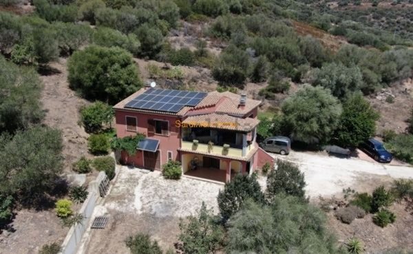 casa indipendente in vendita a Torpè