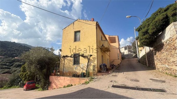 casa indipendente in vendita a Torpè in zona Talavà