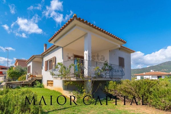 casa indipendente in vendita a Torpè