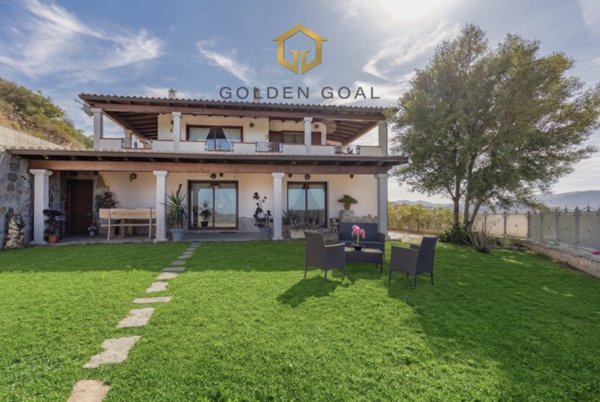 casa indipendente in vendita a Torpè in zona Talavà