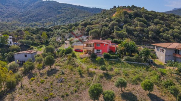 casa indipendente in vendita a Torpè