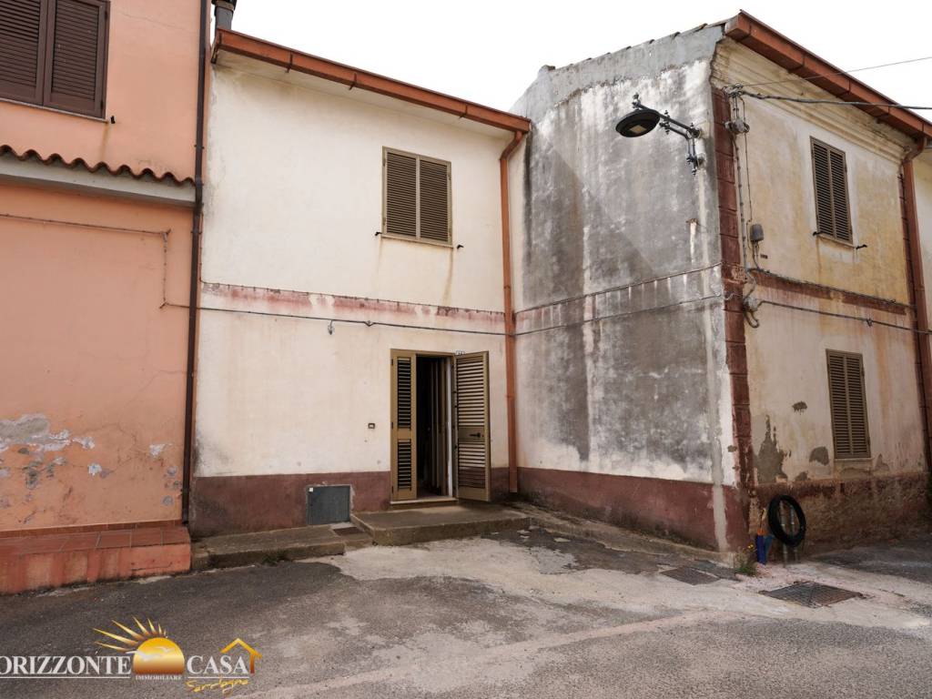 casa indipendente in vendita a Torpè