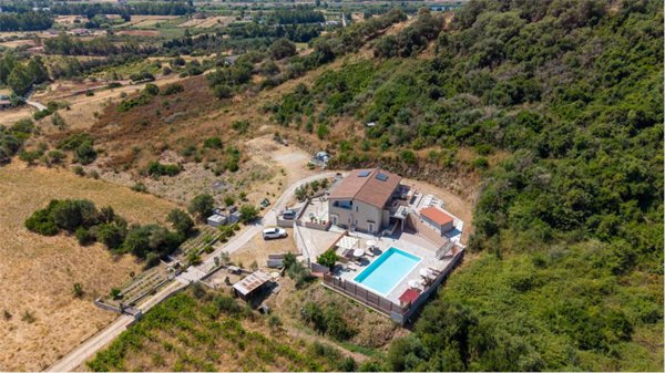 casa indipendente in vendita a Torpè