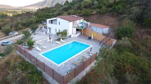 casa indipendente in vendita a Torpè