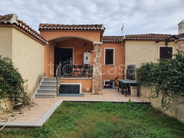 casa indipendente in vendita a Tortolì in zona Porto Frailis