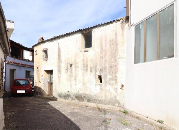 casa indipendente in vendita a Tortolì in zona Centro Storico