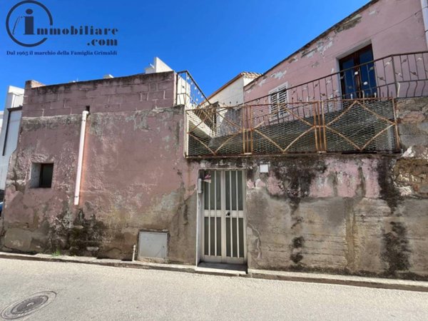 casa indipendente in vendita a Tortolì in zona Centro Storico