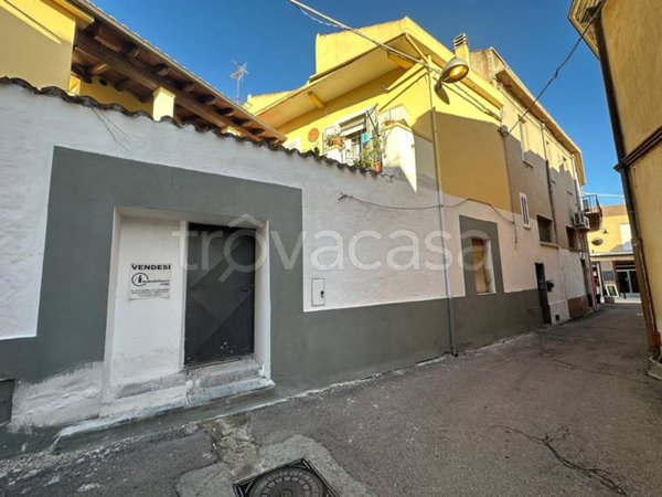 appartamento in vendita a Tortolì in zona Centro Storico
