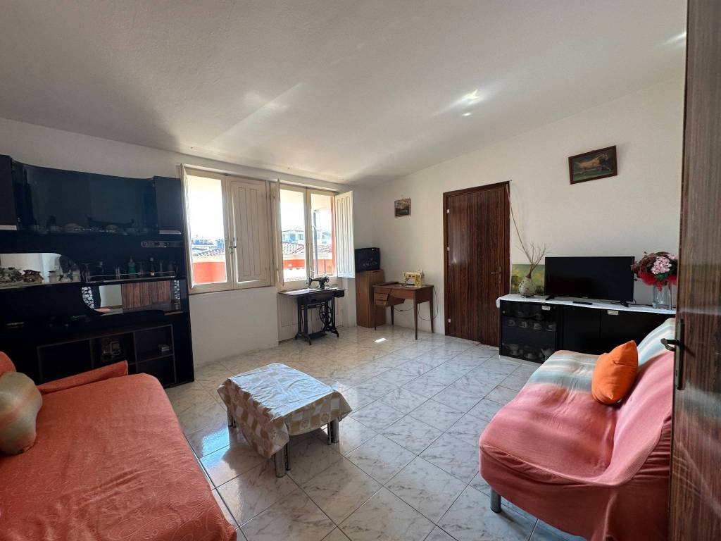 appartamento in vendita a Tortolì in zona Centro Storico