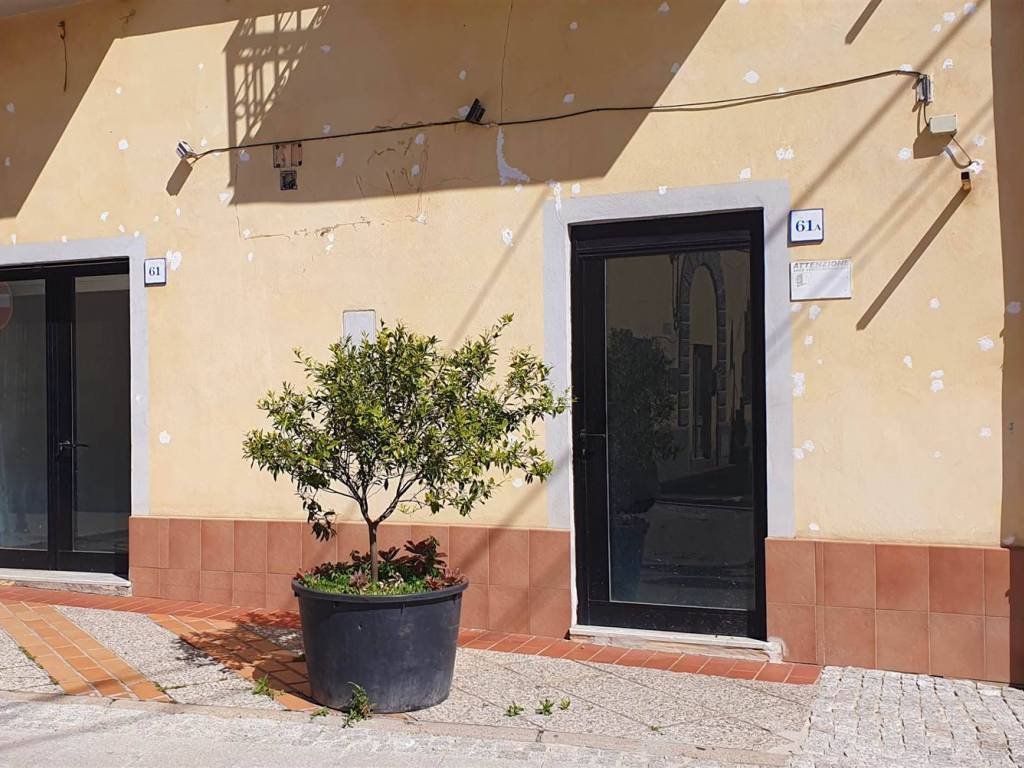 negozio in vendita a Tortolì in zona Centro Storico