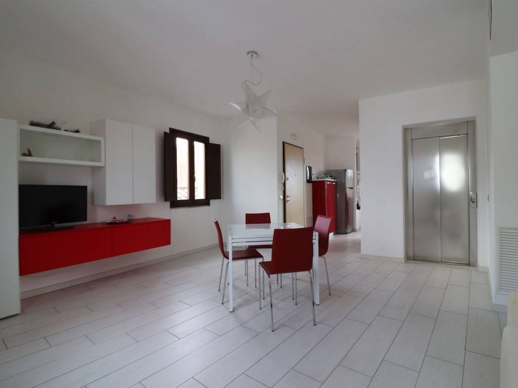 appartamento in vendita a Tortolì in zona Centro Storico